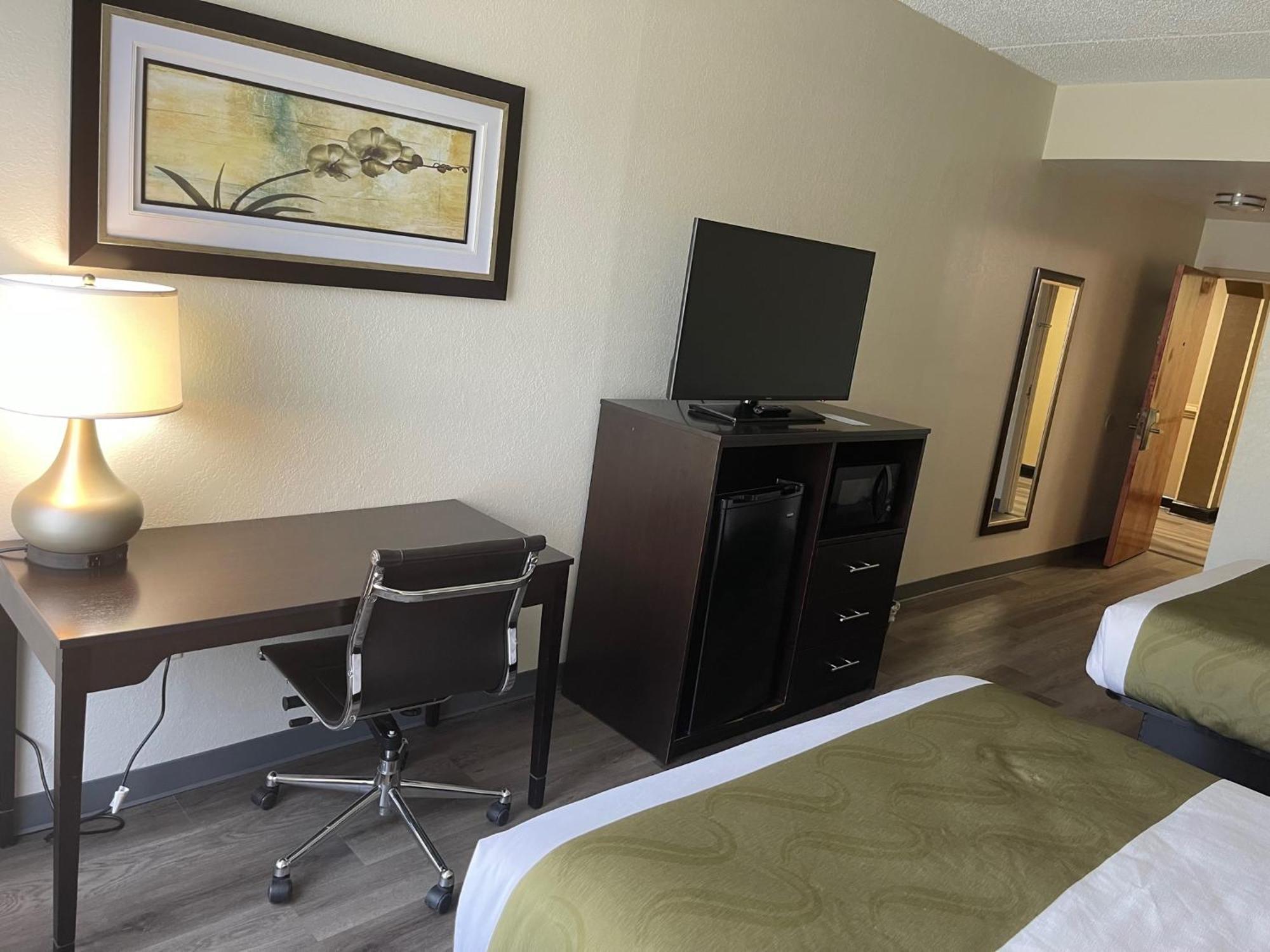 Quality Inn & Suites Lexington Exteriör bild